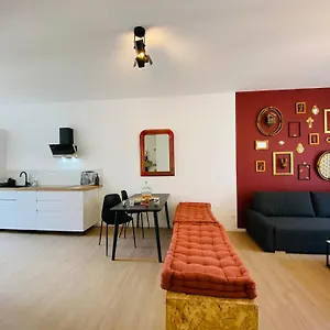  Appartement Le Condorcet. Charme Et Confort A Championnet